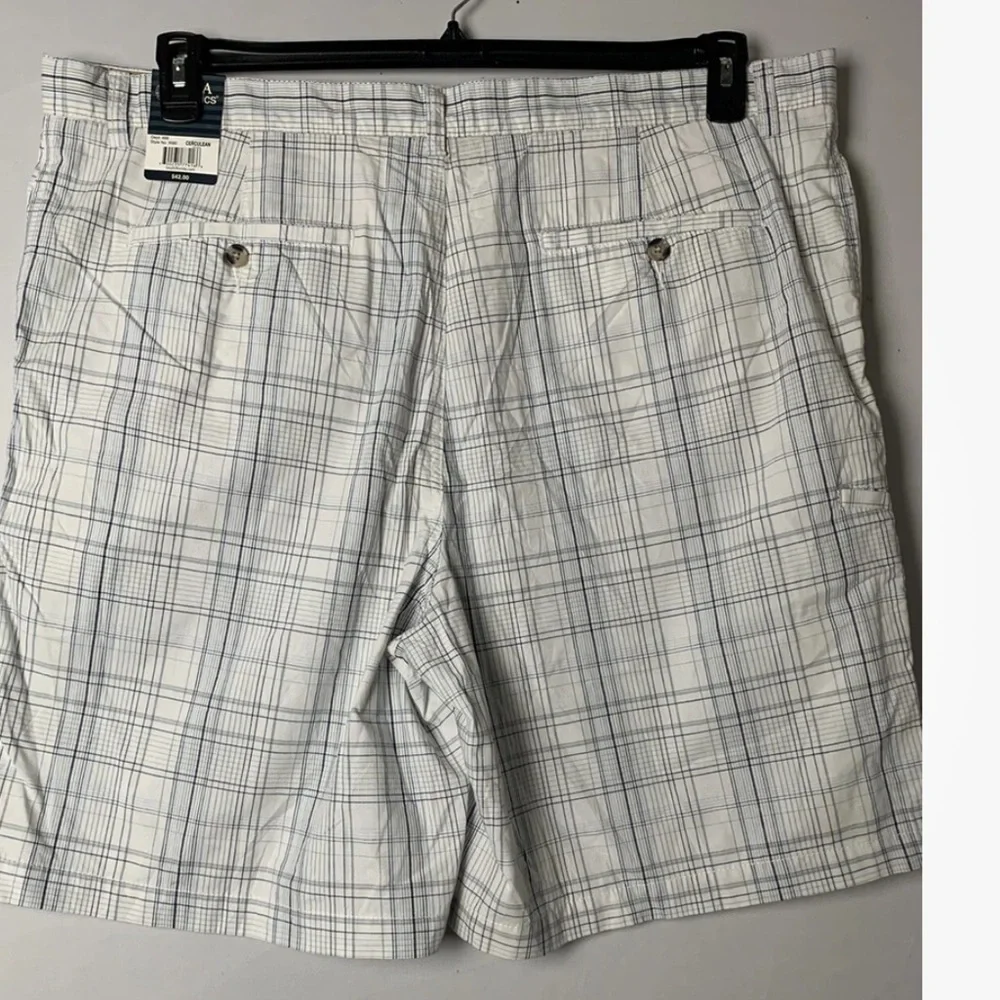 Boca Classics men's size 42 shorts multicolor plaid zip 100%Cotton